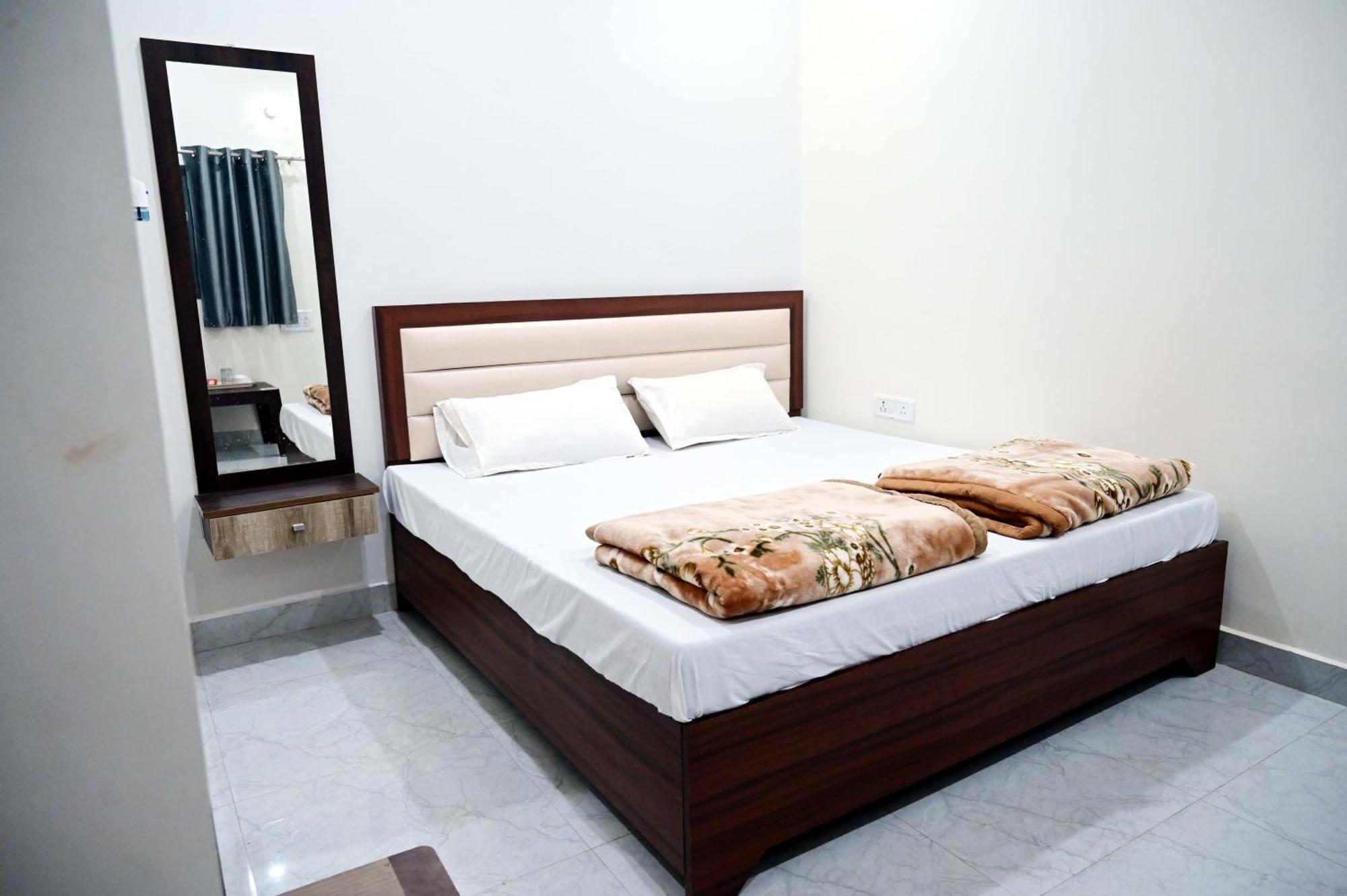 Swagatam Guest House Ayodhya Exterior foto